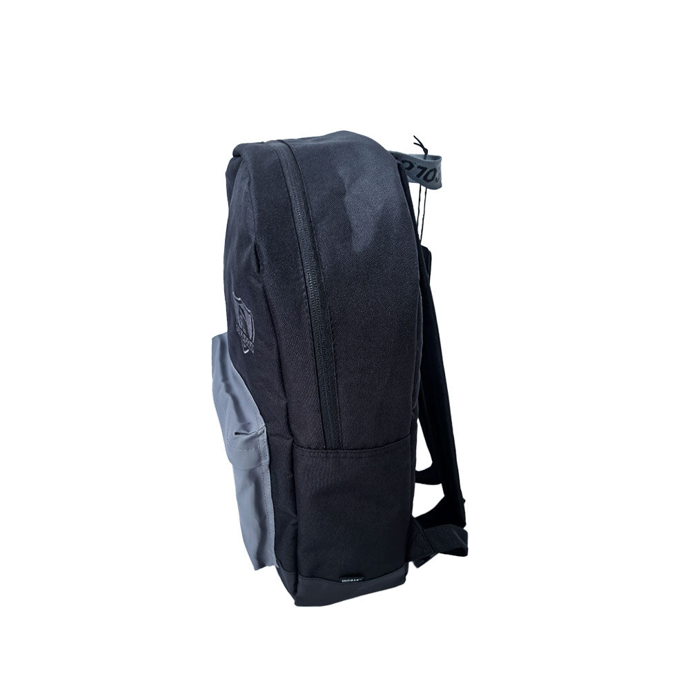 
                  
                    MOCHILA ESCOLAR COLO COLO FANATIKOS
                  
                