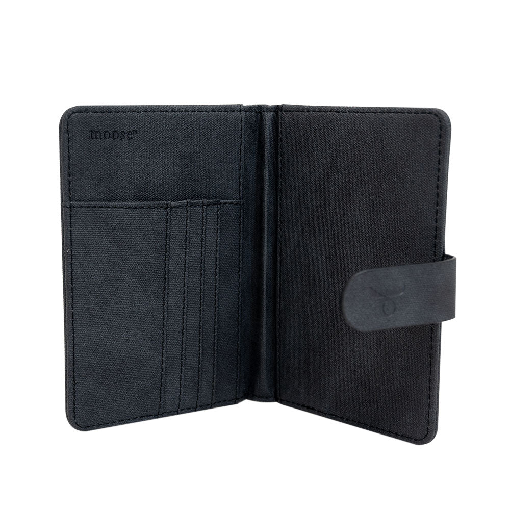 PORTA PASAPORTE NEGRO MOOSE