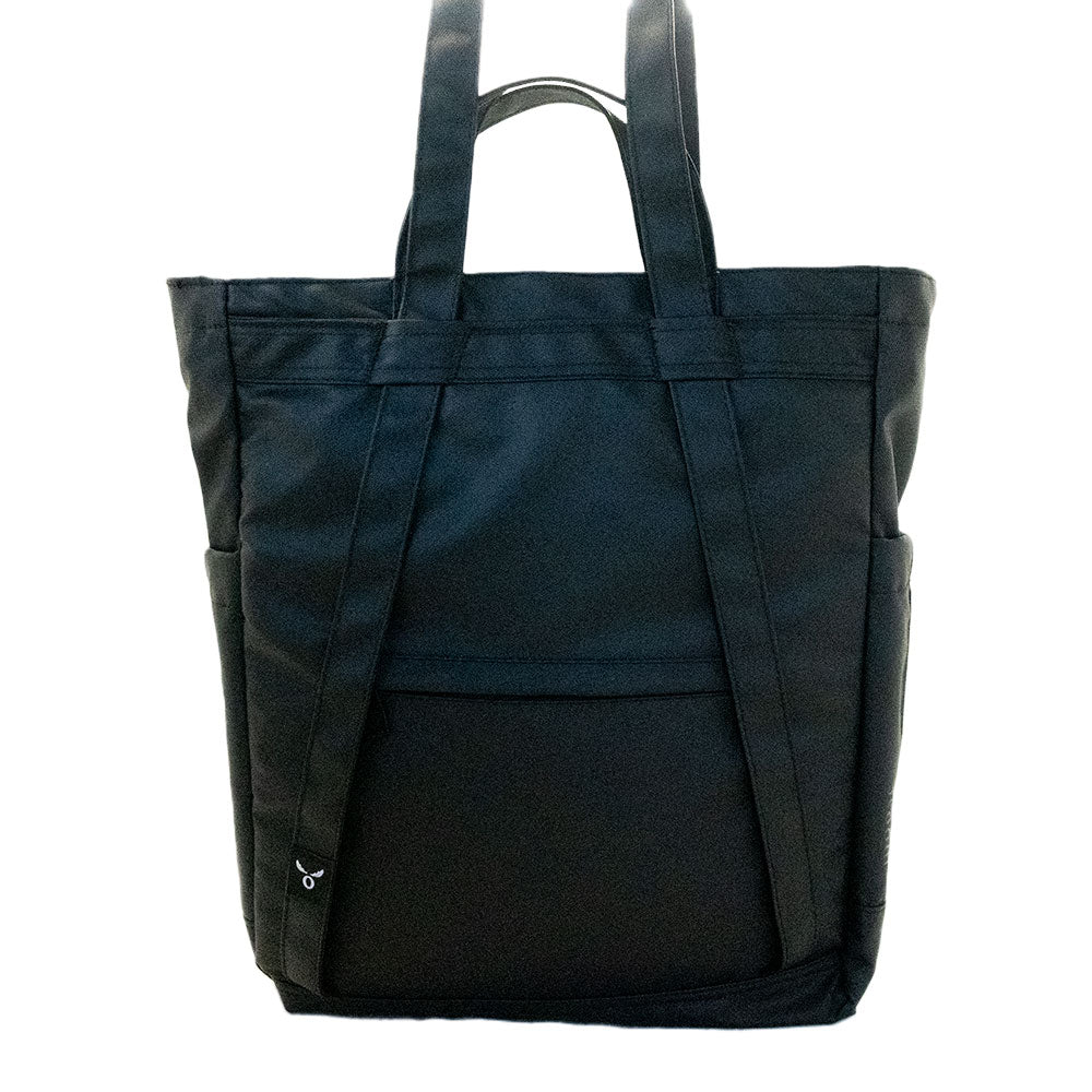 
                  
                    TOTE BAG NEGRO MOOSE
                  
                