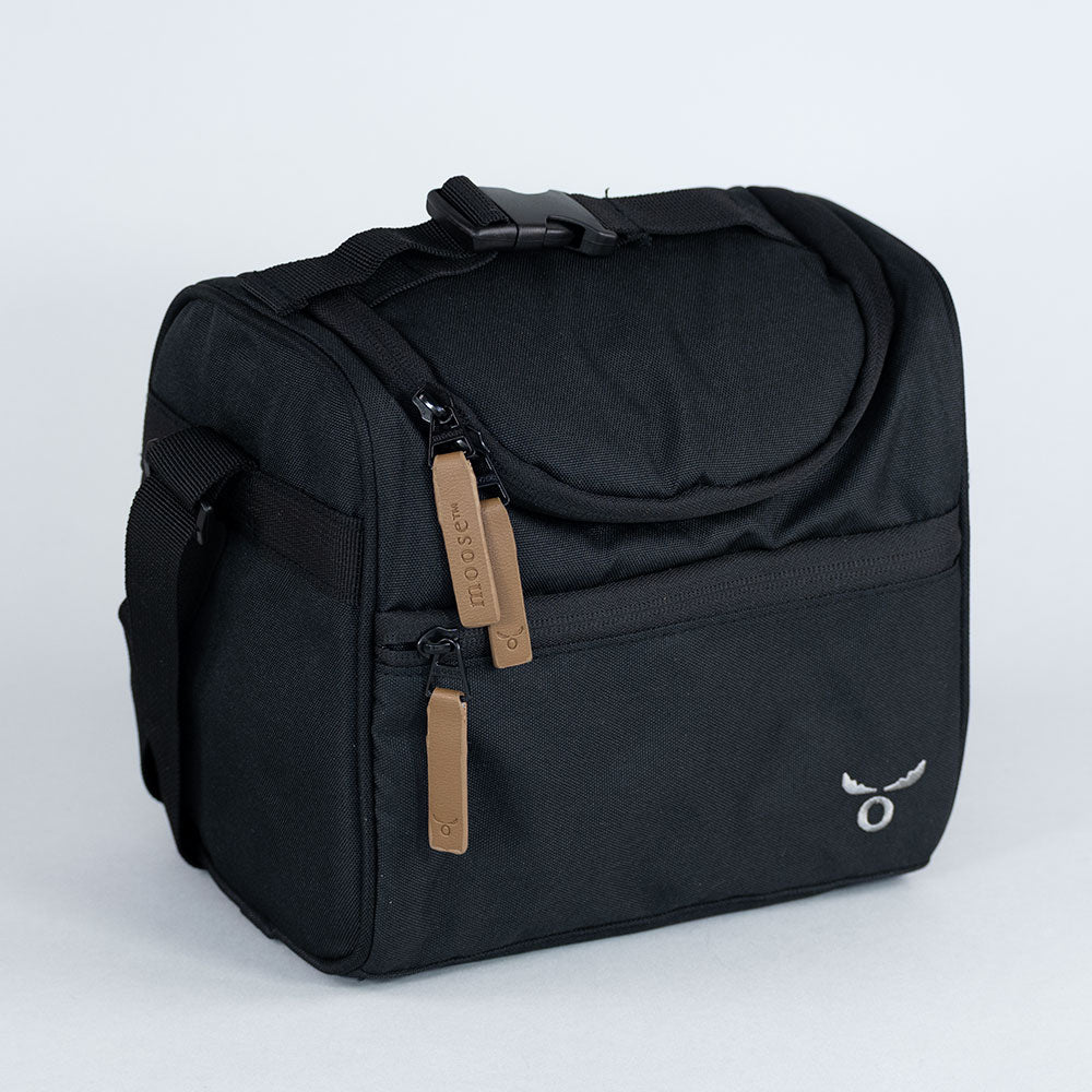 
                  
                    LONCHERA MANHATTAN BLACK MOOSE
                  
                