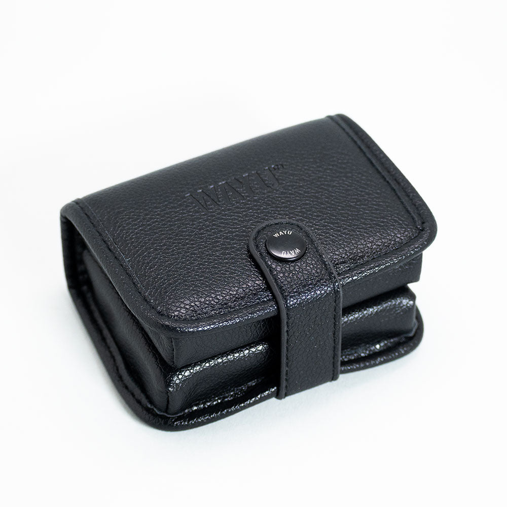 
                  
                    JUEGO DE NAIPES ESTUCHE CUERO WAYU
                  
                