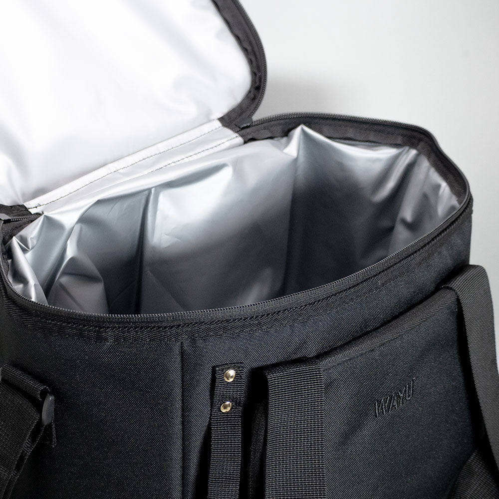 
                  
                    BOLSO COOLER + ABRIDOR 26 L WAYU
                  
                
